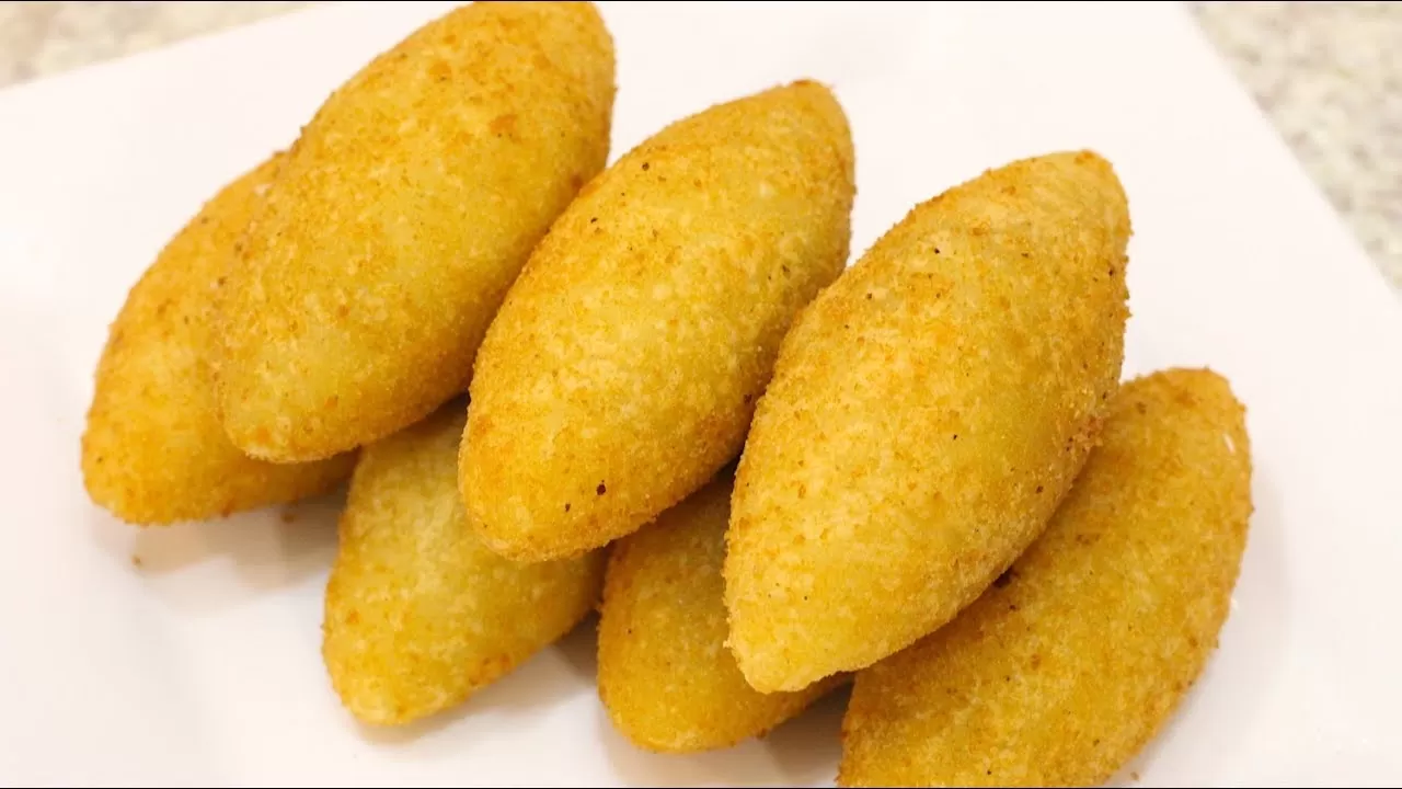 bolinho-de-aipim-recheado