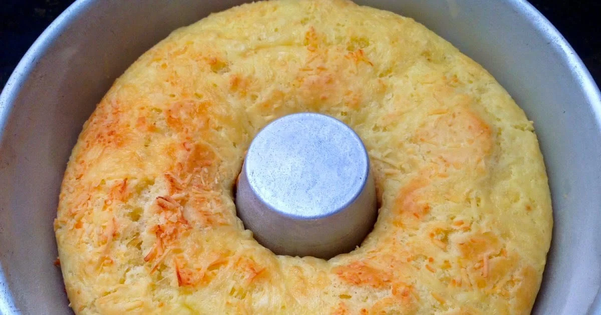 Bolo pão de queijo de liquidificador